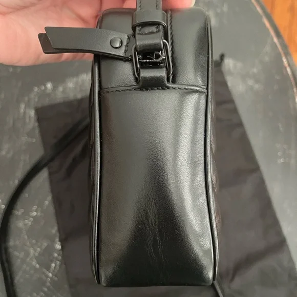 SAINT LAURENT LOU CAMERA BAG IN QUILTED LEATHER - Picture 11 of 17